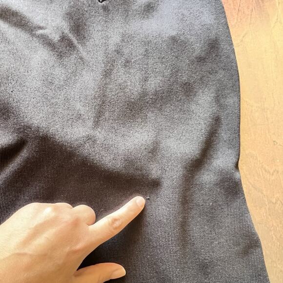 Bebe black ribbed knit V-neck tank top bodysuit M strappy cut-outs on the sides - Picture 5 of 7